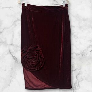 Siria Burgundy Velvet Skirt With Flower‎ And Slit Size Med (548)